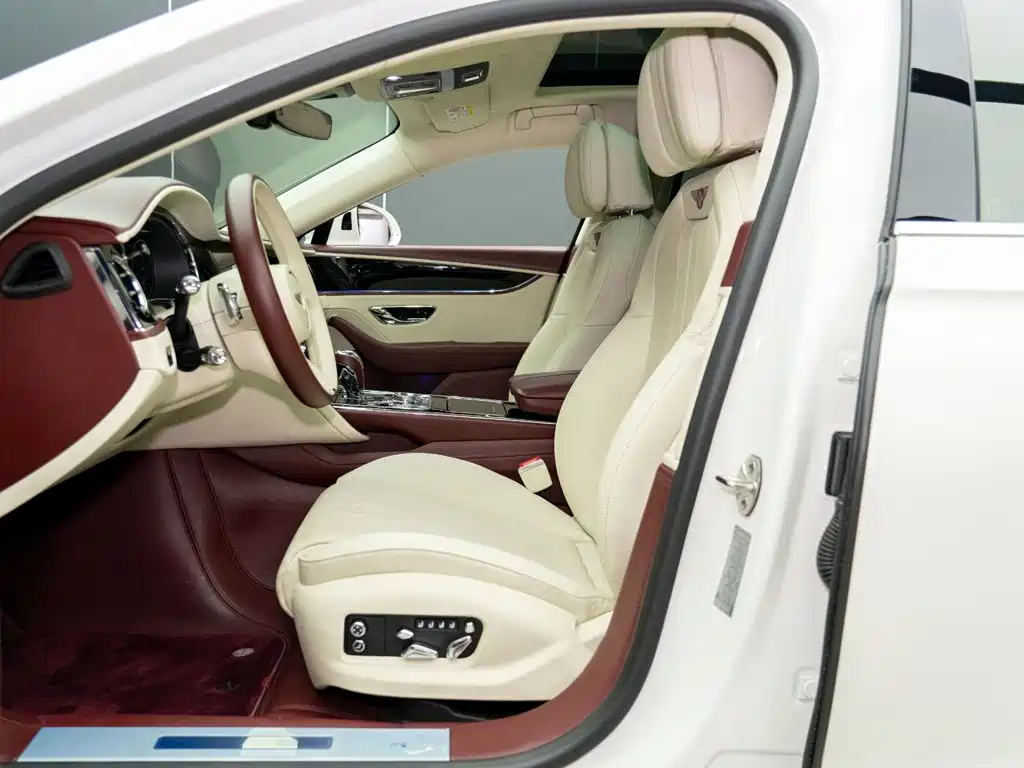 Bentley Flying Spur — миниатюра 9