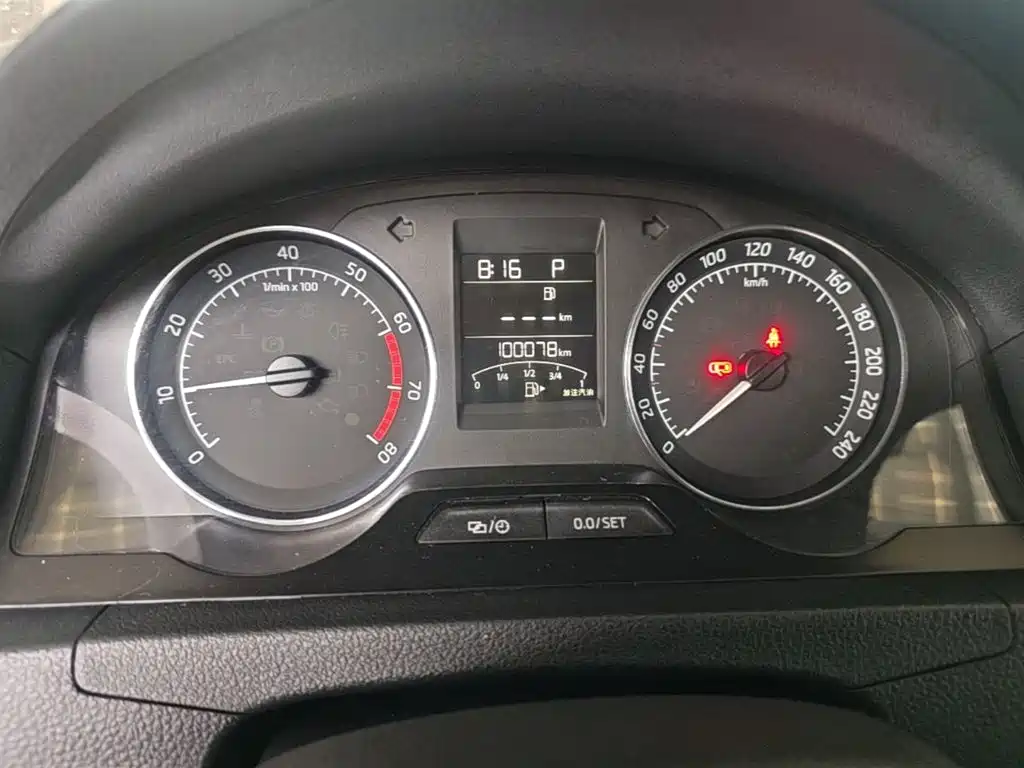 Skoda Rapid Spaceback — миниатюра 12
