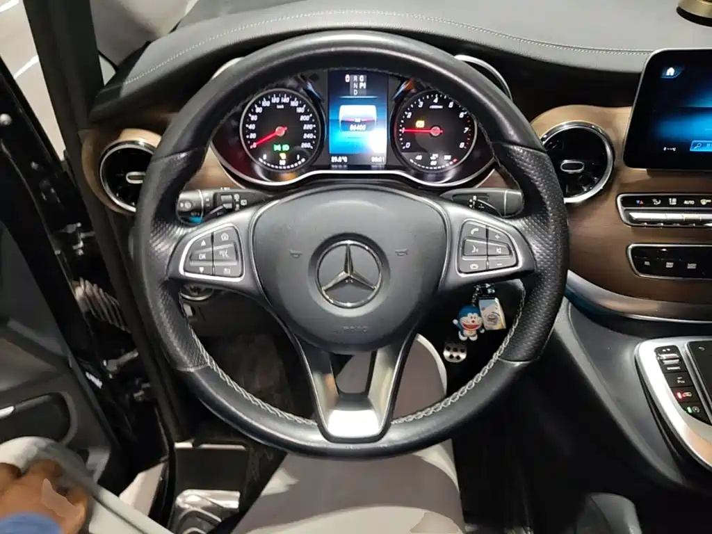 Mercedes-Benz V-Class — миниатюра 7