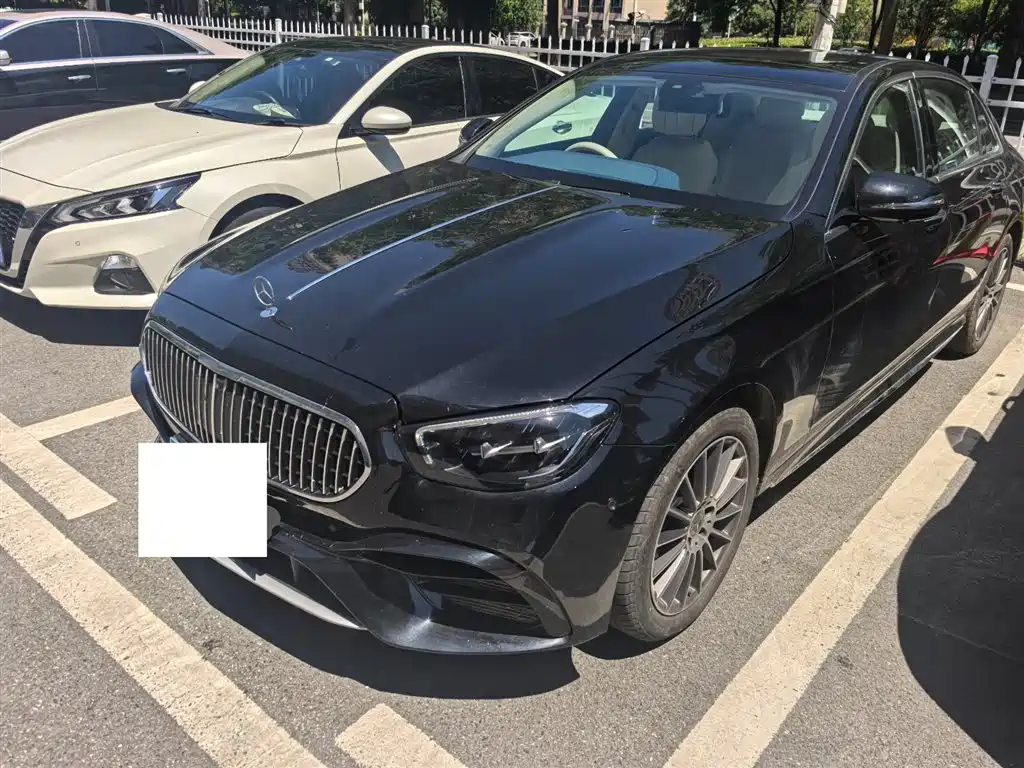 Mercedes-Benz E-Class 2022