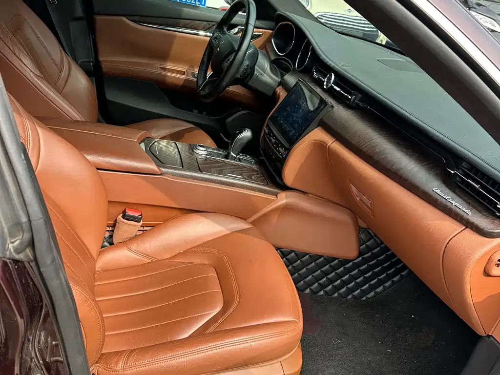 Maserati Quattroporte — миниатюра 9