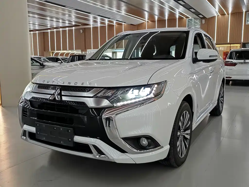 Mitsubishi Outlander 2021