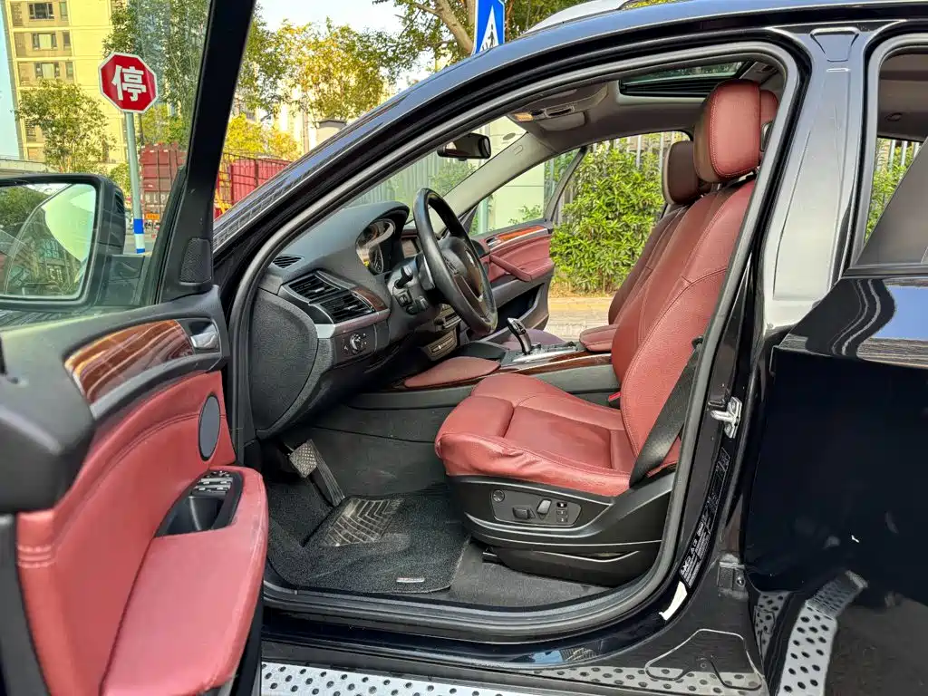 BMW X6 — миниатюра 10