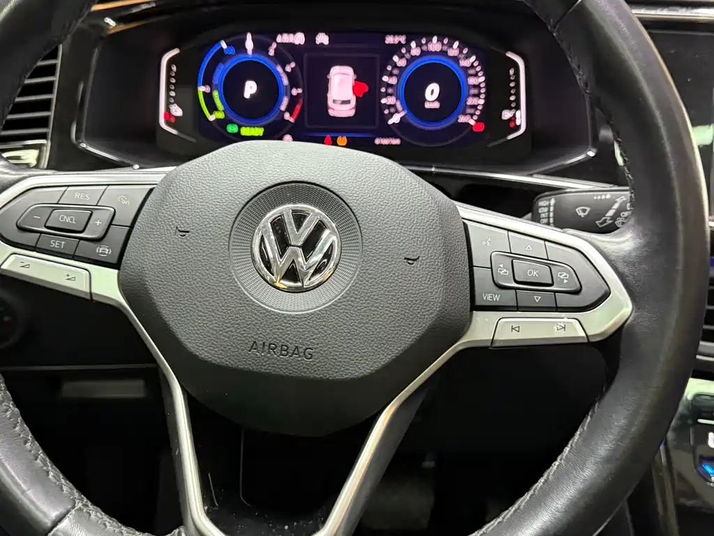 Volkswagen Tayron GTE — миниатюра 18