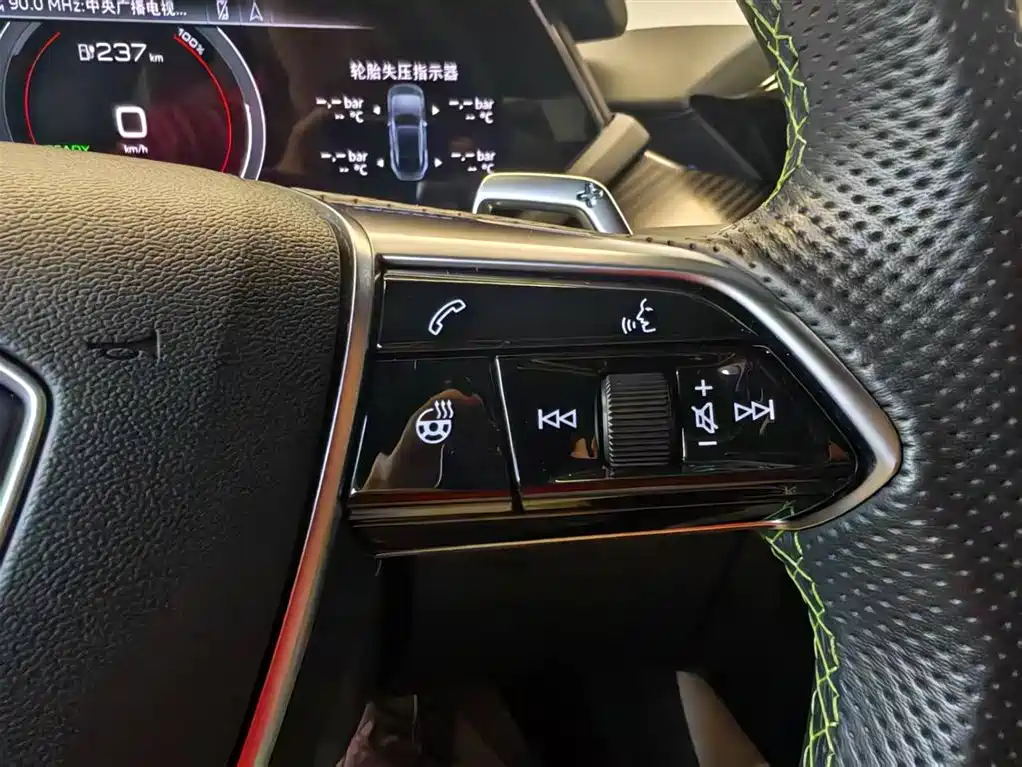 Audi RS e-tron GT — миниатюра 19
