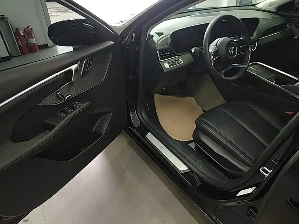 Buick LaCrosse — миниатюра 16