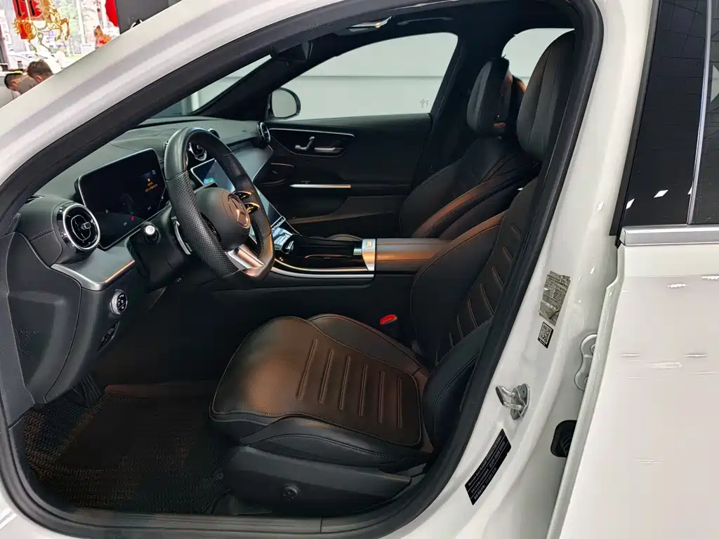 Mercedes-Benz C-Class — миниатюра 11