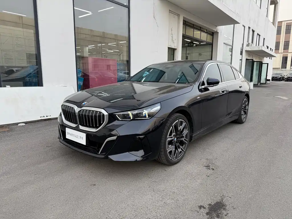 BMW 5 Series 2024