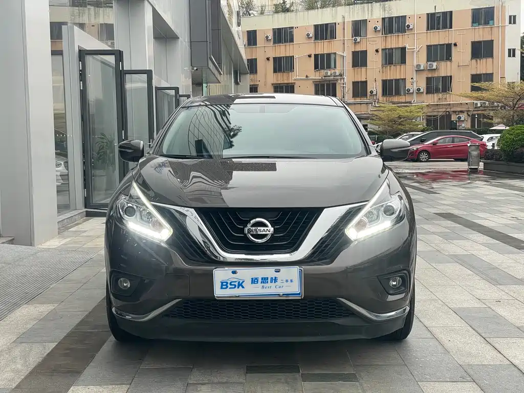 NISSAN LOULAN