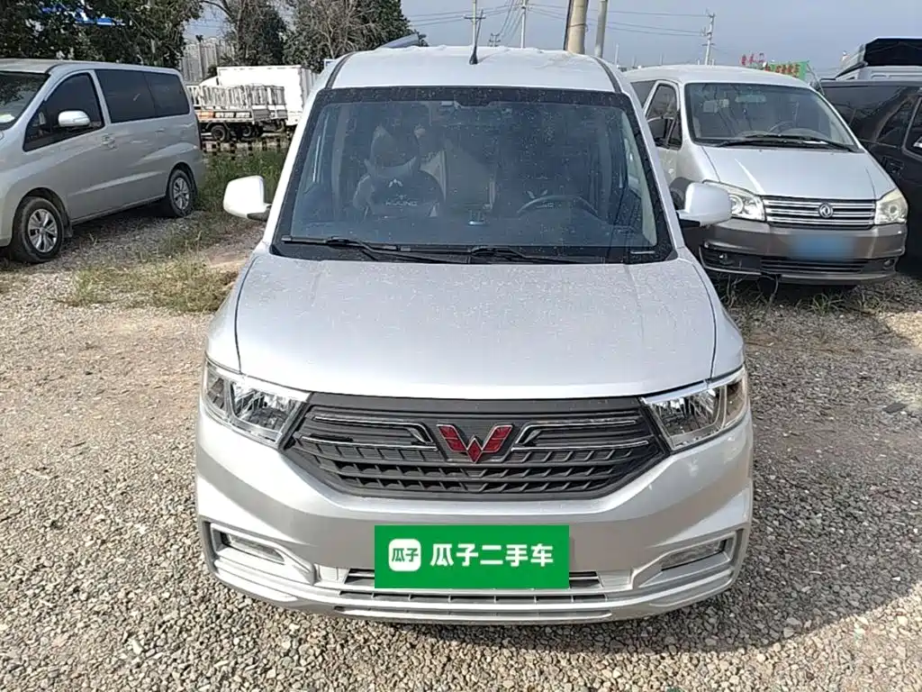 Wuling Hongguang V — миниатюра 3