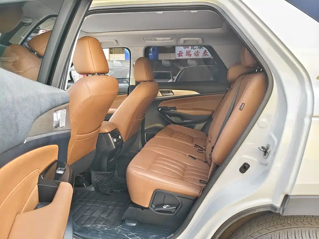 Changan CS95 — миниатюра 8