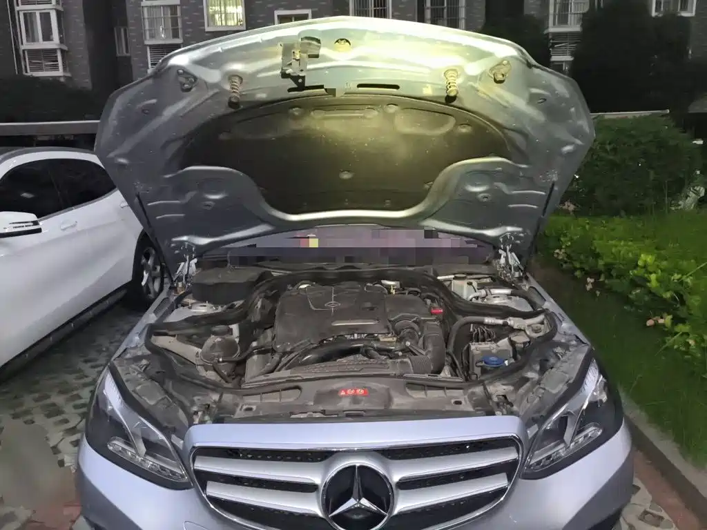 Mercedes-Benz E-Class — миниатюра 11