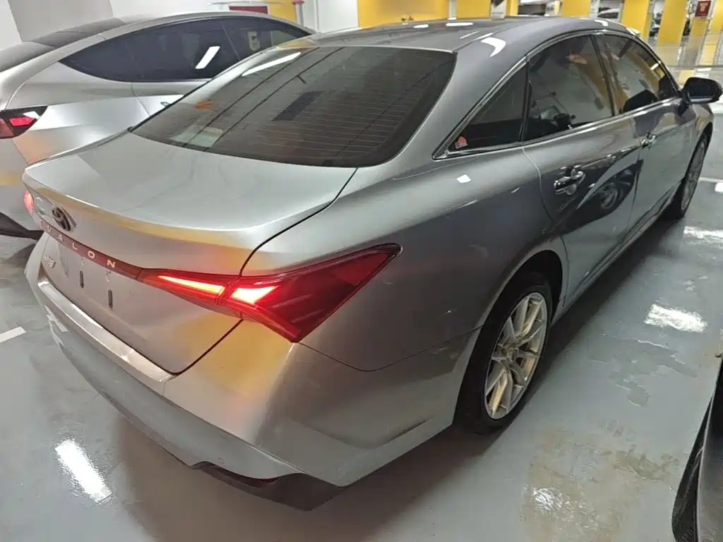 Toyota Avalon — миниатюра 7