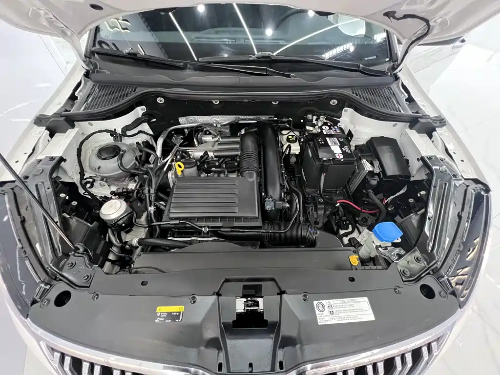 Skoda Karoq — миниатюра 20