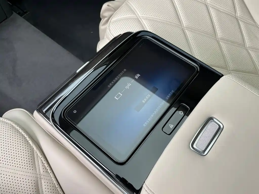 Mercedes-Benz S-Class — миниатюра 14