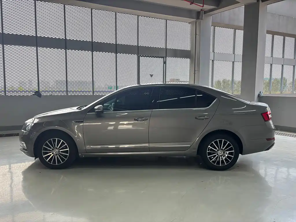 Skoda Octavia — миниатюра 14
