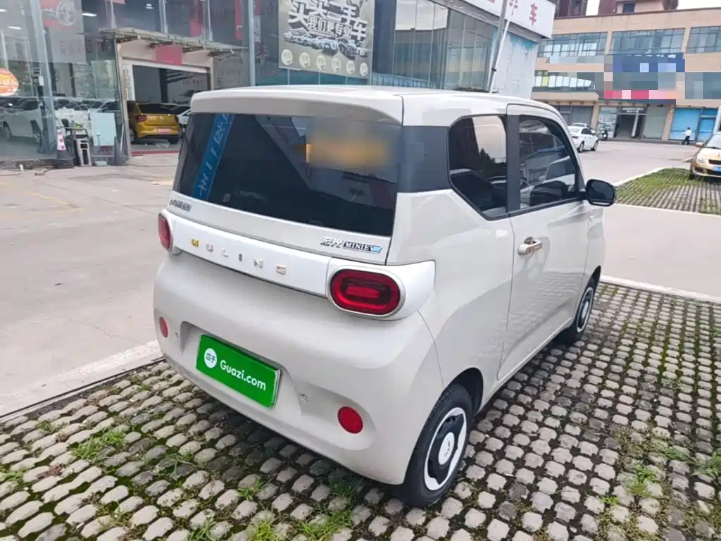 Wuling MINIEV — миниатюра 7