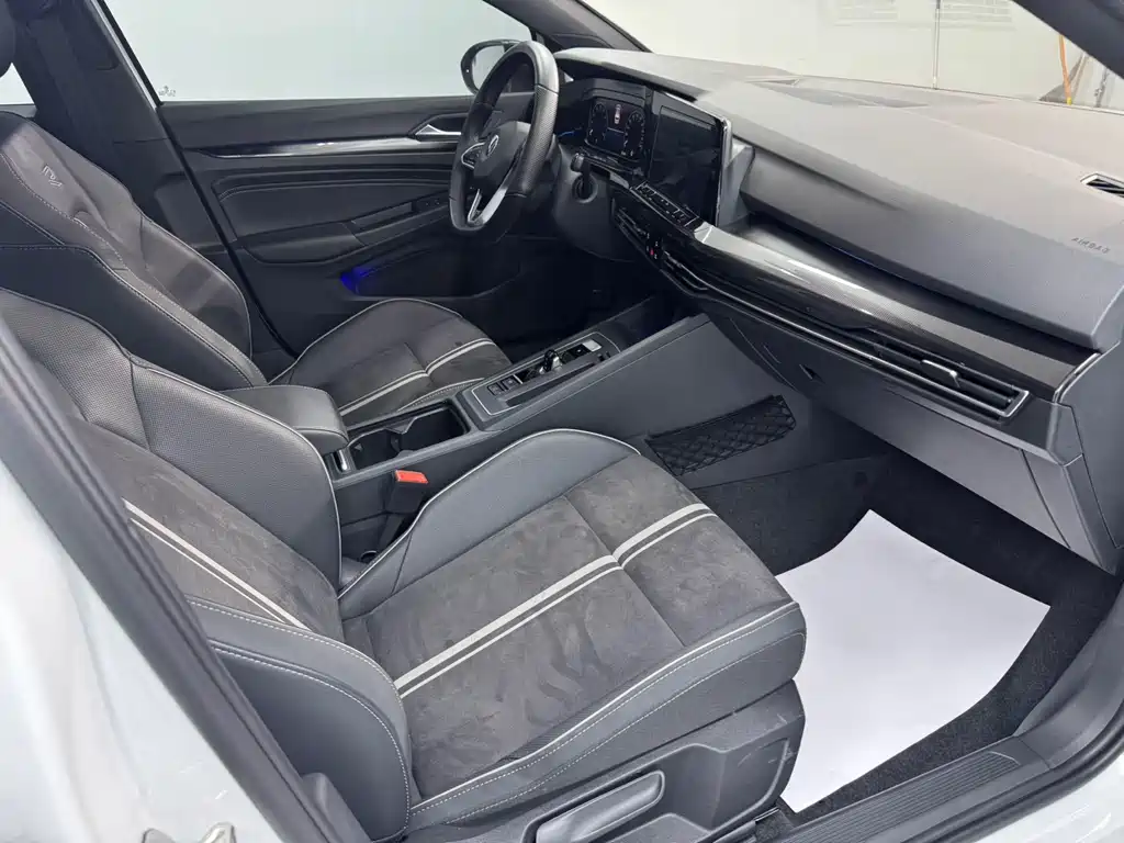 Volkswagen Golf — миниатюра 10