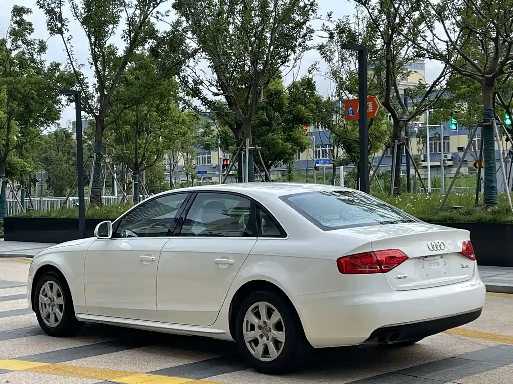 Audi A4L — миниатюра 5