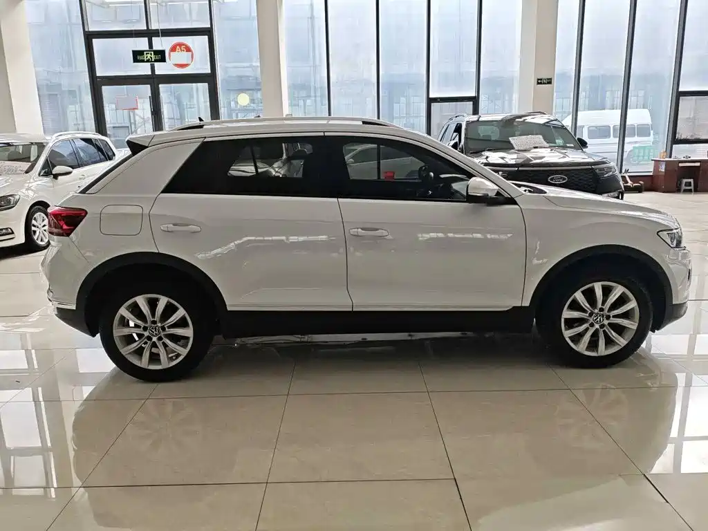 Volkswagen T-Roc — миниатюра 4