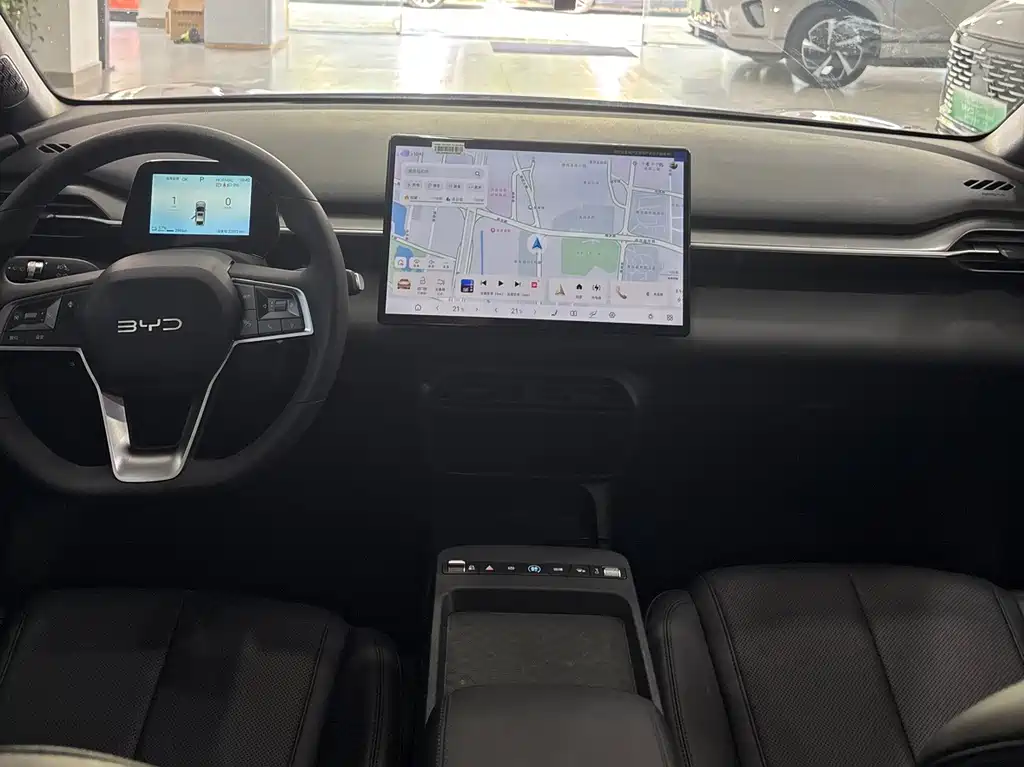 BYD E7 2025 520