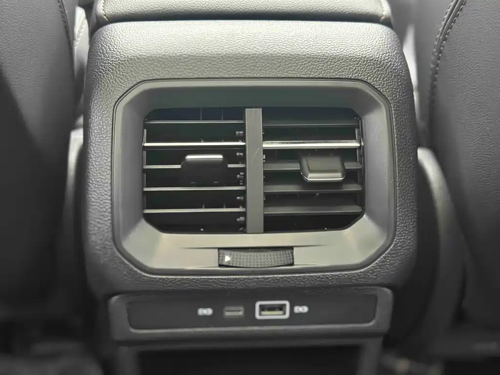 Volkswagen Tharu — миниатюра 23