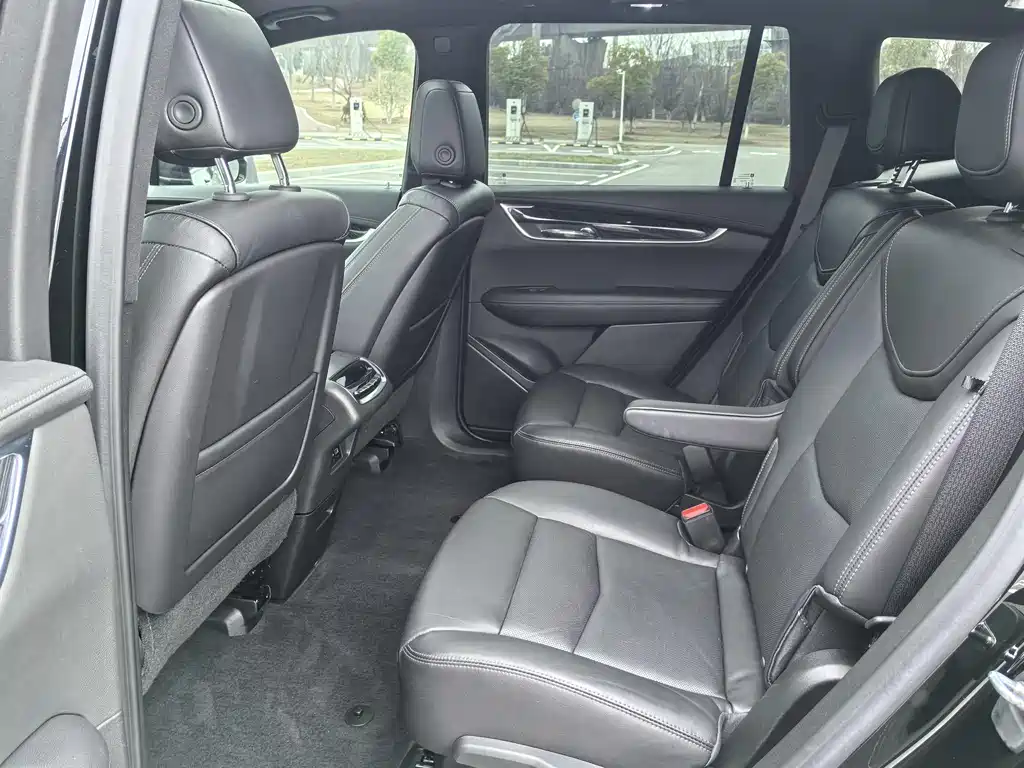 Cadillac XT6 2020 28T мест Luxury