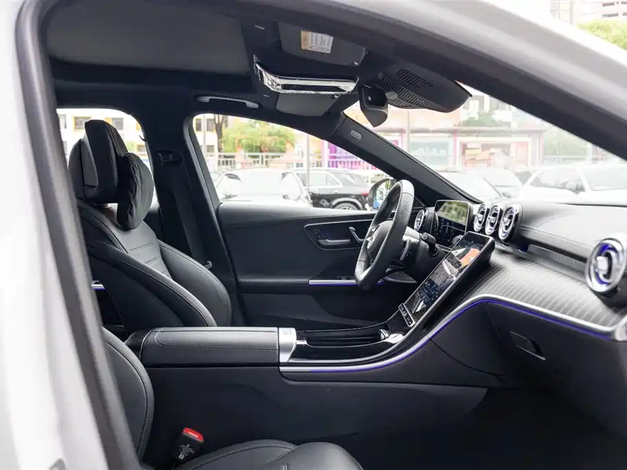 Mercedes-Benz C-Class — миниатюра 16