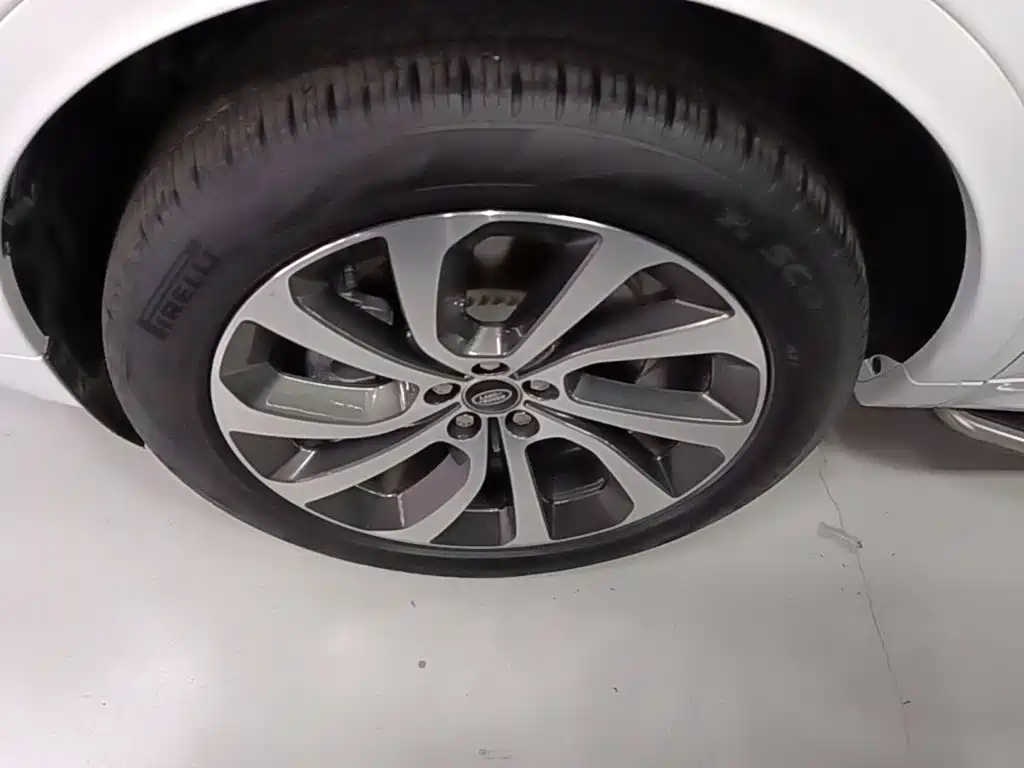 Land Rover Discovery Sport Hybrid — миниатюра 23