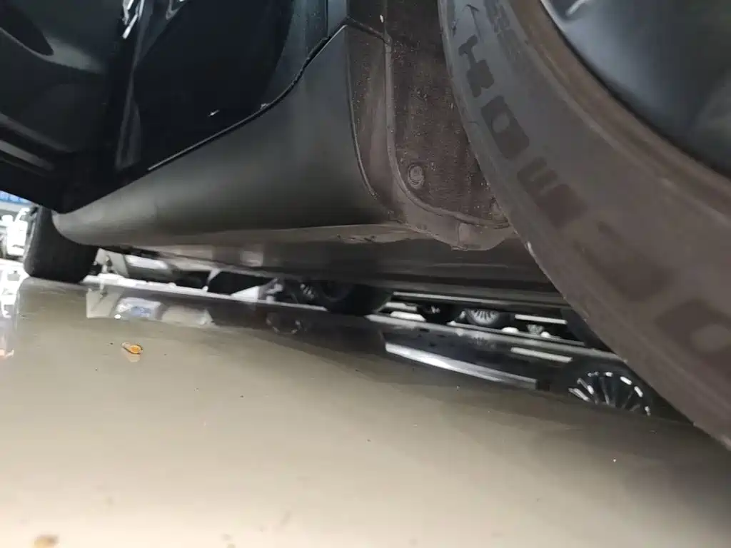 Tesla Model Y — миниатюра 22