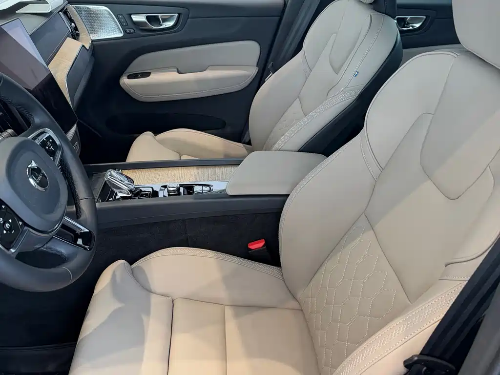 Volvo XC60 — миниатюра 5
