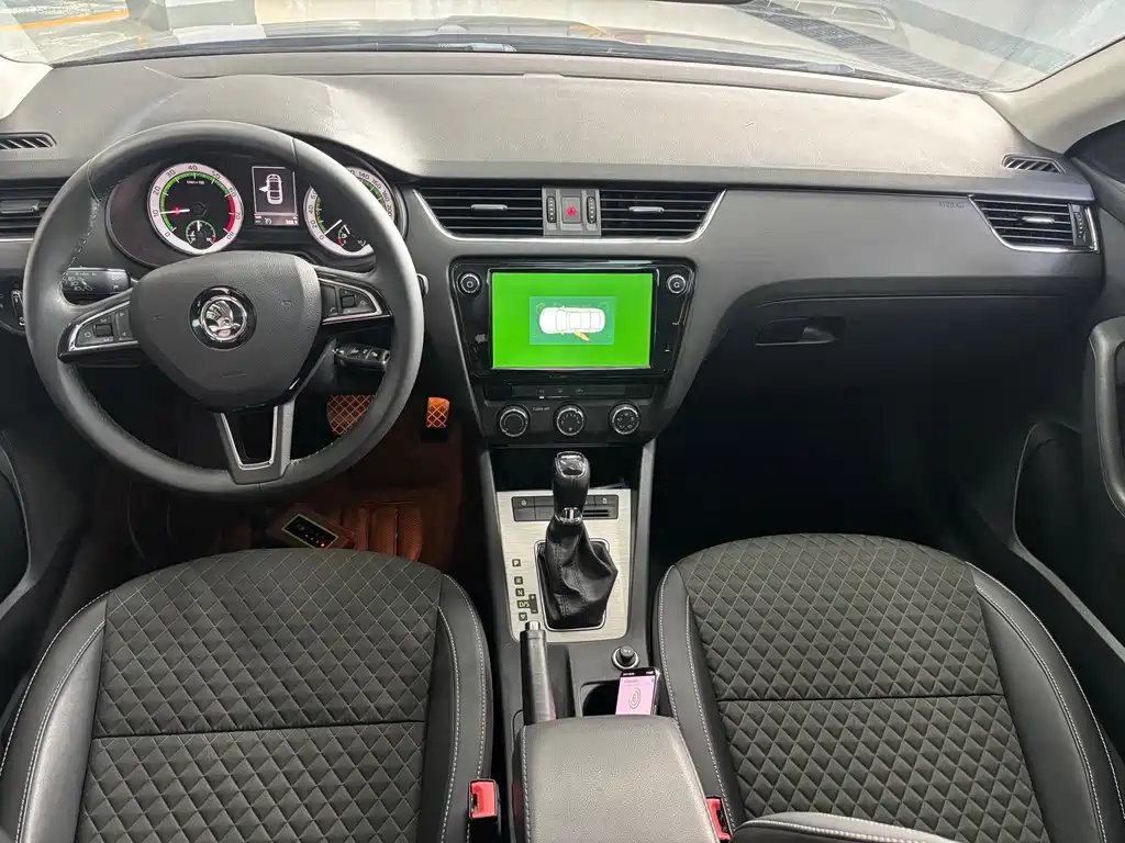 Skoda Octavia — миниатюра 8