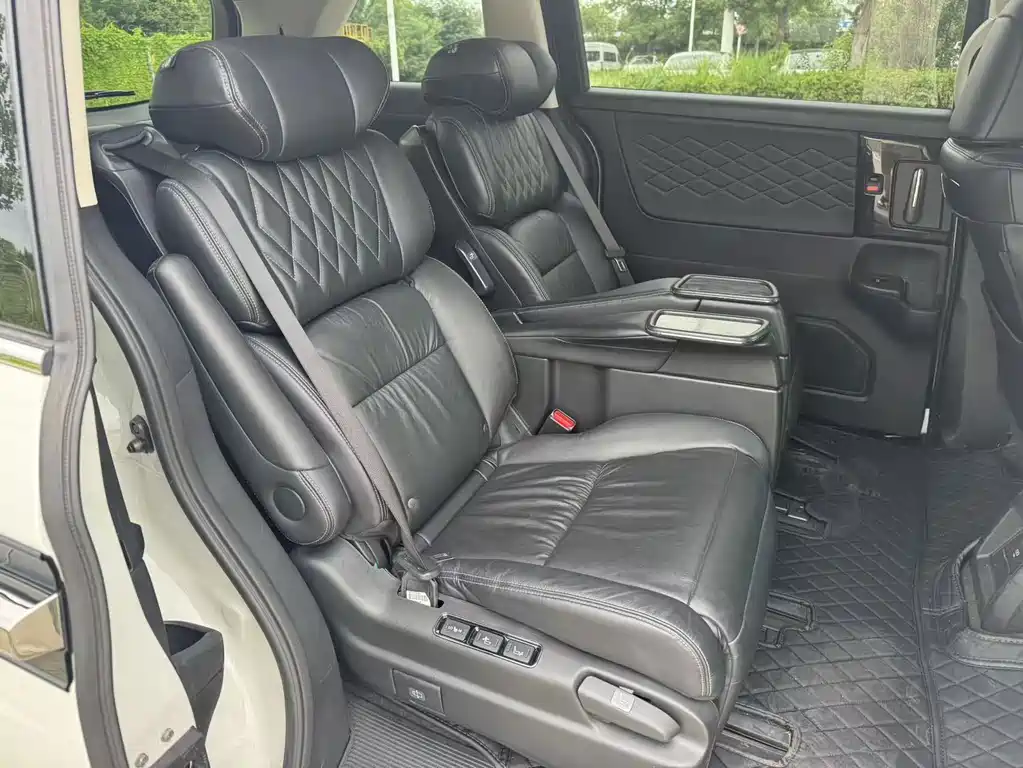 Honda Elysion — миниатюра 16