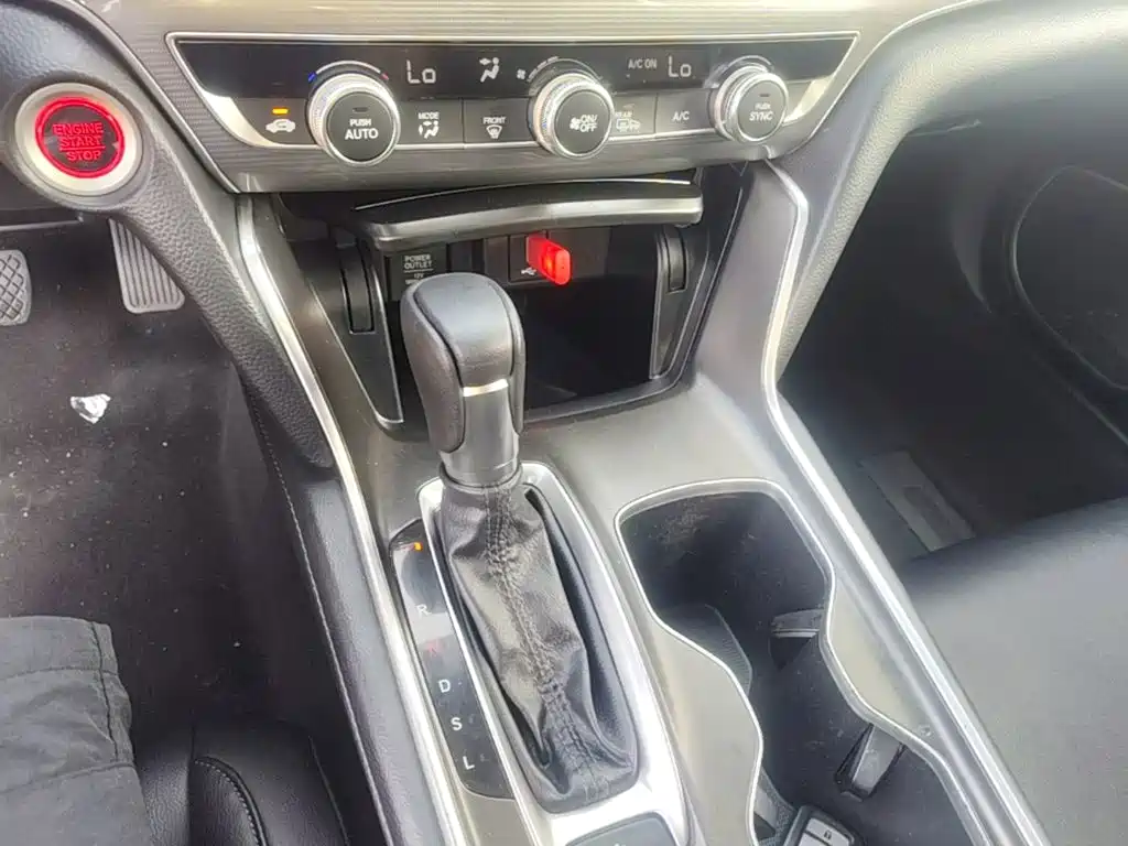Honda Accord — миниатюра 14