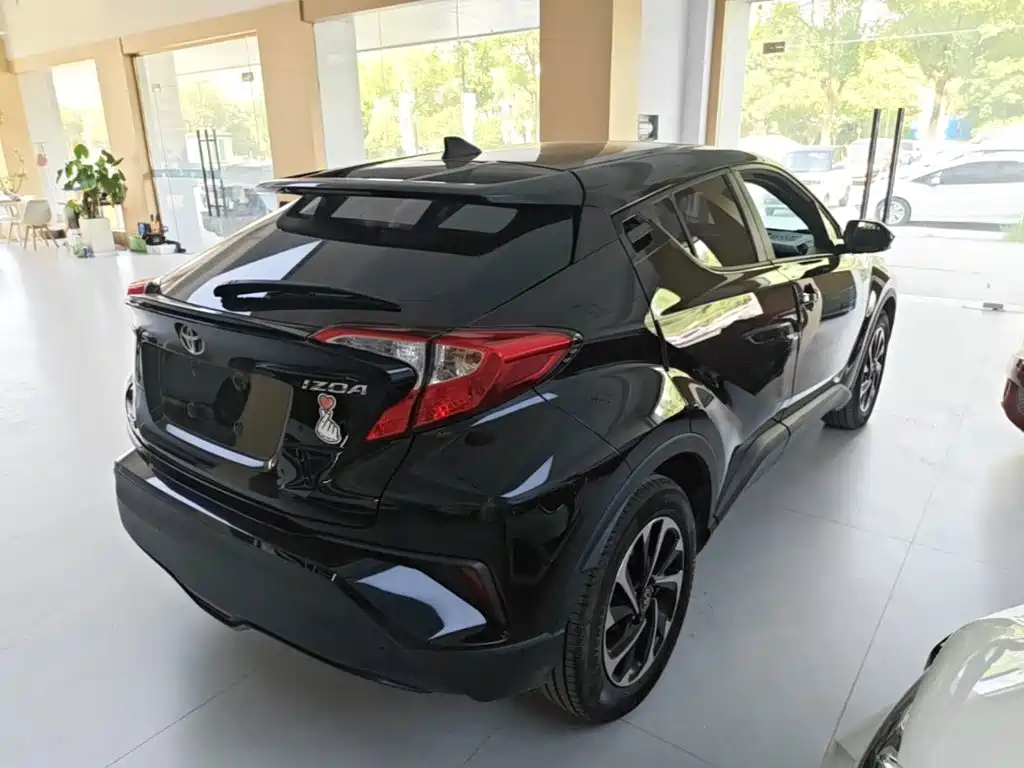 Toyota IZOA — миниатюра 7