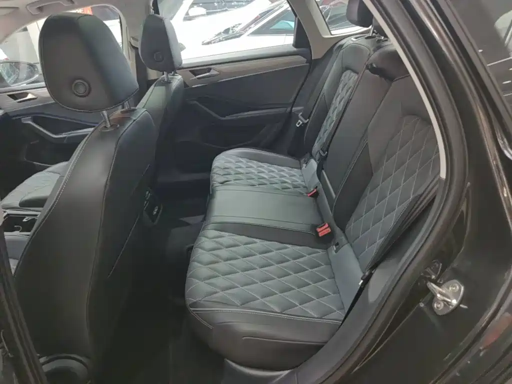 Volkswagen Sagitar — миниатюра 17