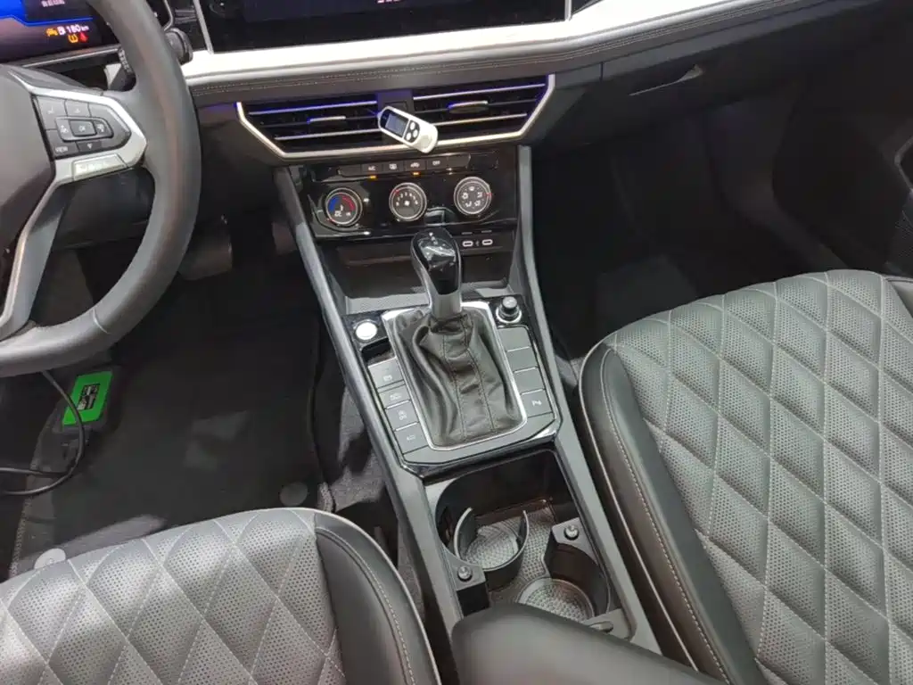 Volkswagen Sagitar — миниатюра 14