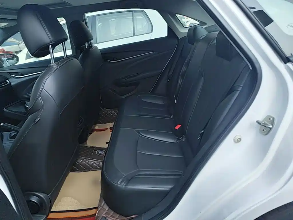 Buick Excelle — миниатюра 17