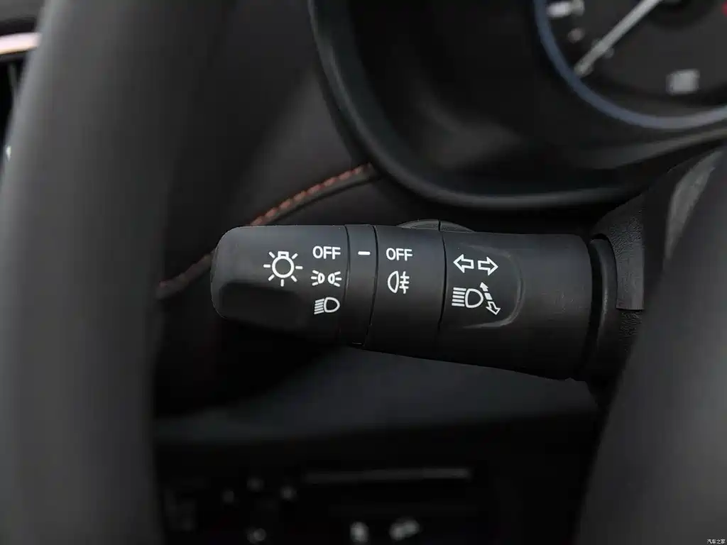 Mercedes-Benz C-Class — миниатюра 4