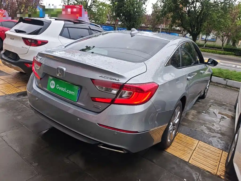 Honda Accord — миниатюра 7