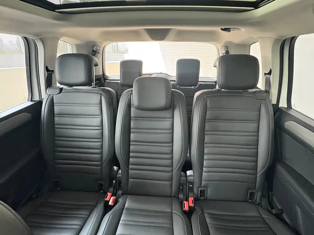 Volkswagen Touran — миниатюра 7