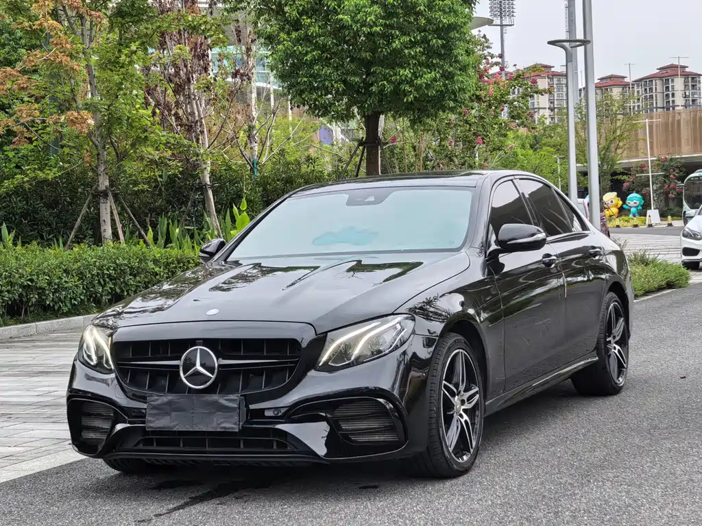 MERCEDES-BENZ E CLASS