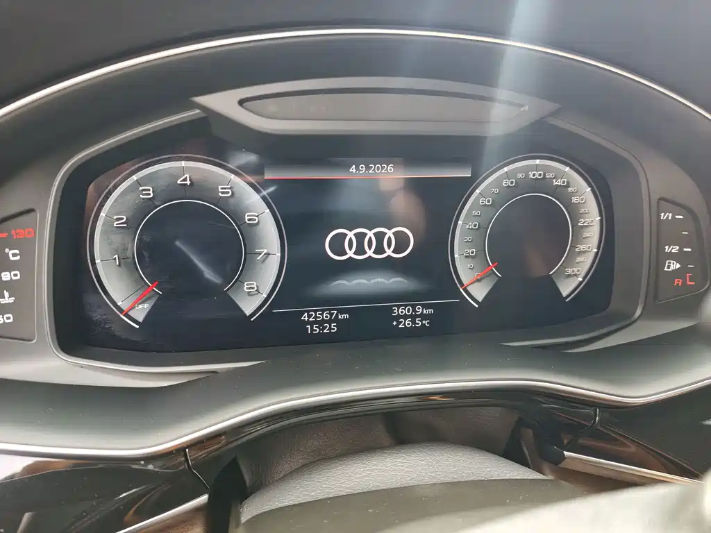 Audi Q7 — миниатюра 12