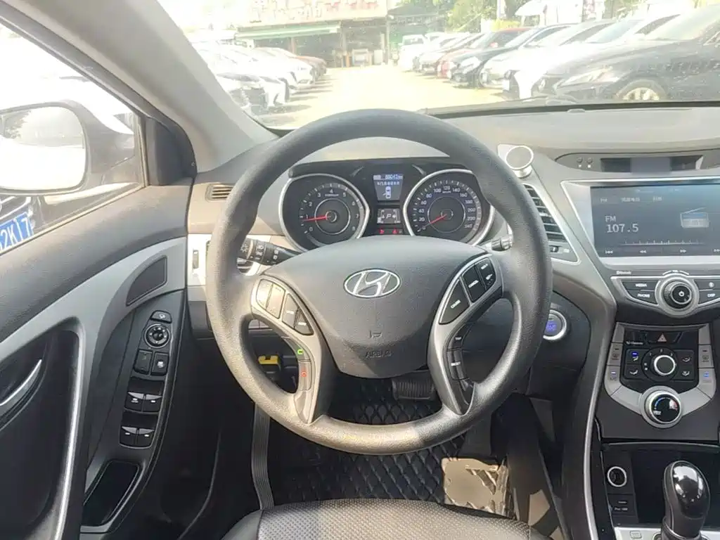 Hyundai Elantra Langdong — миниатюра 11