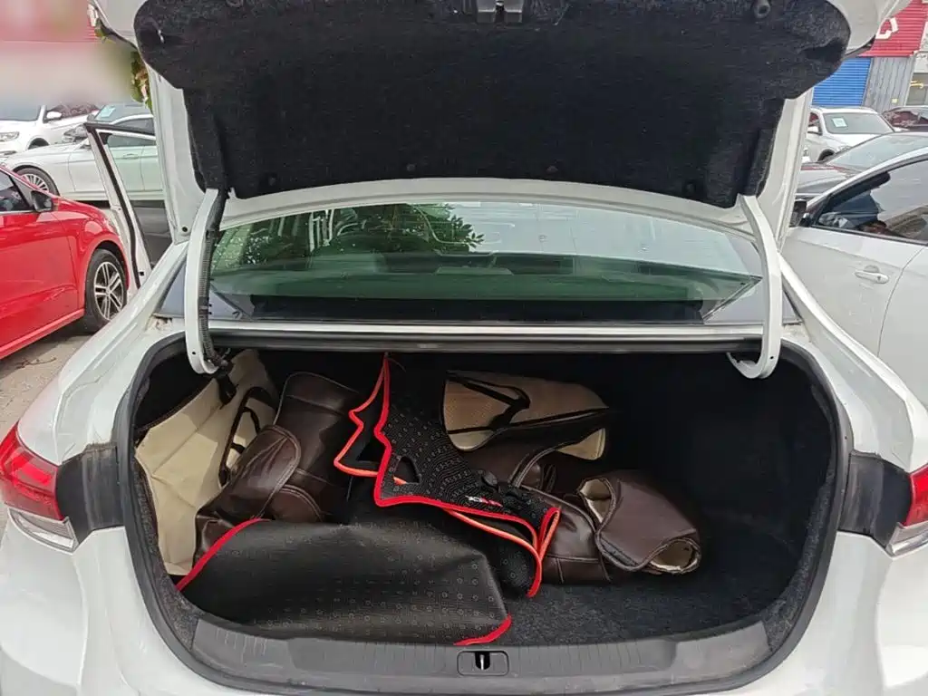 Buick Excelle — миниатюра 19