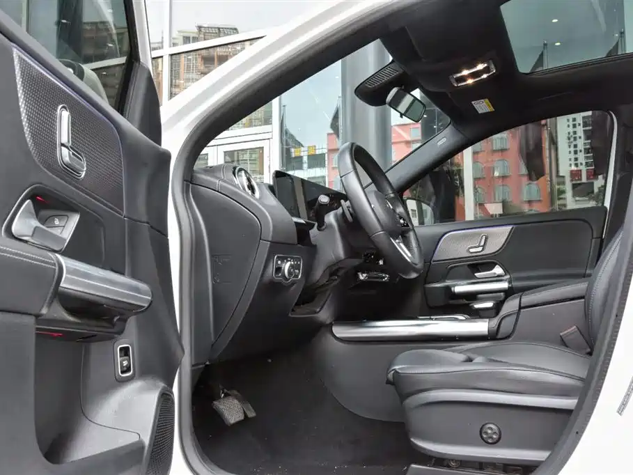 Mercedes-Benz GLA — миниатюра 15
