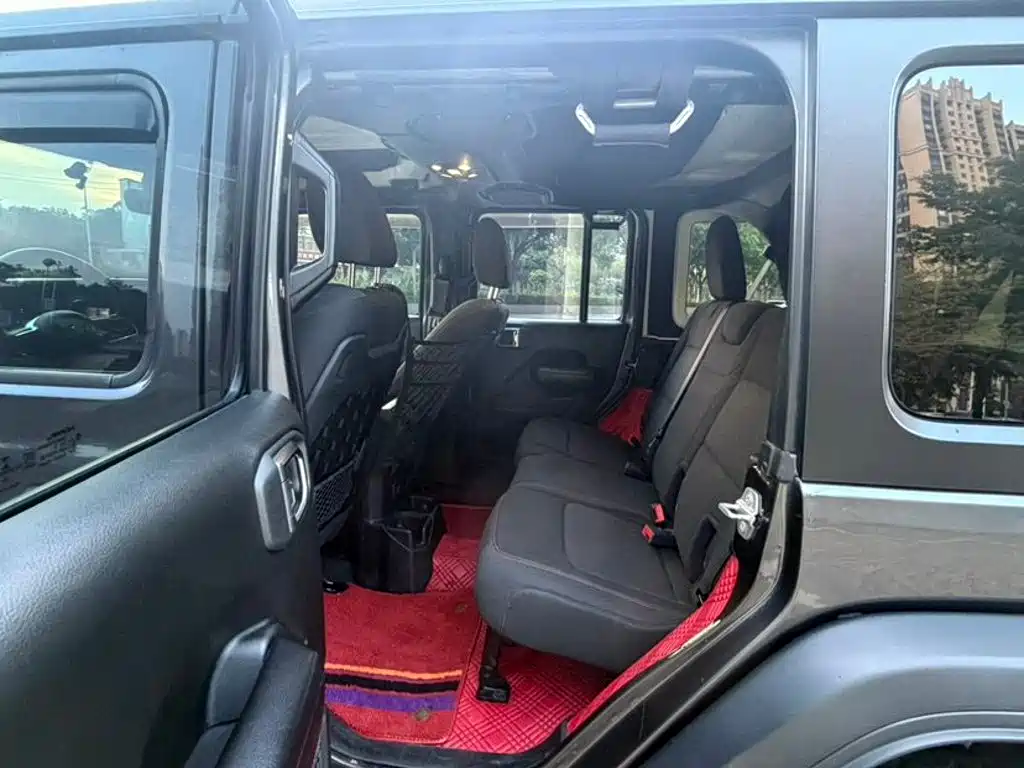 Jeep Wrangler — миниатюра 10