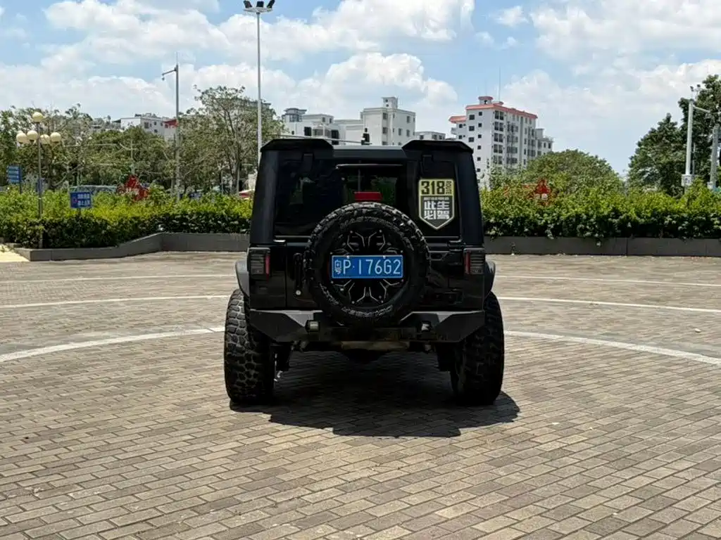 Jeep Wrangler — миниатюра 6