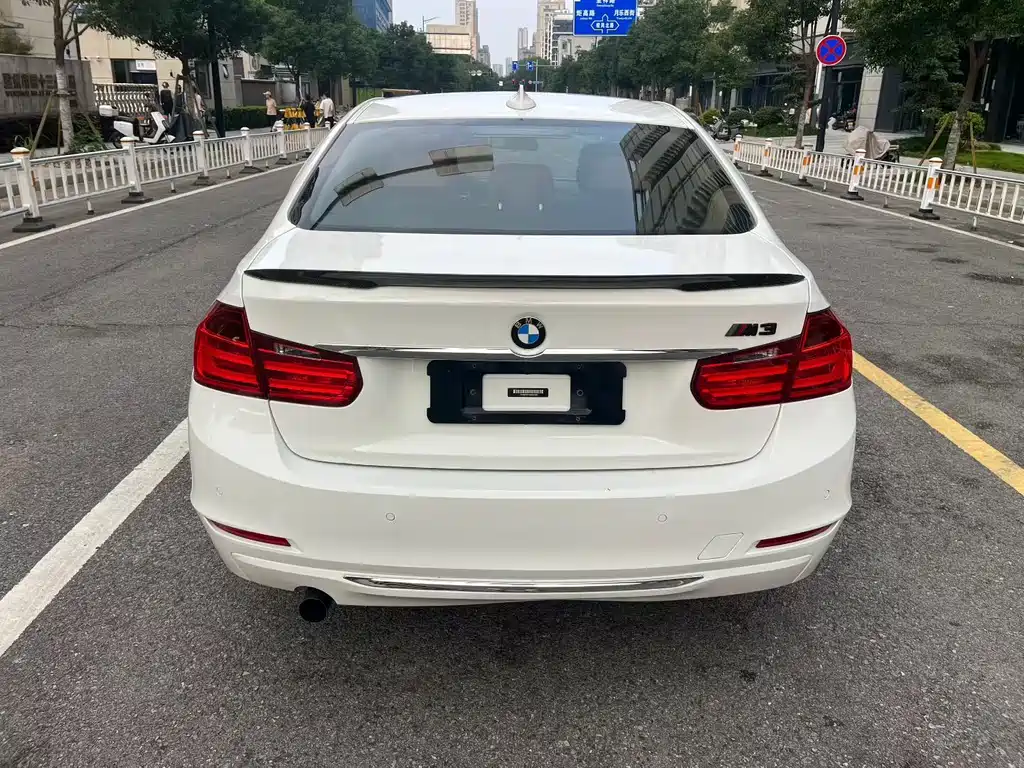 BMW 3 Series — миниатюра 8