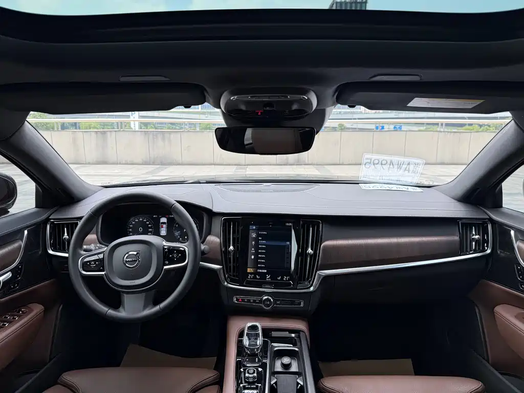 Volvo S90 — миниатюра 7